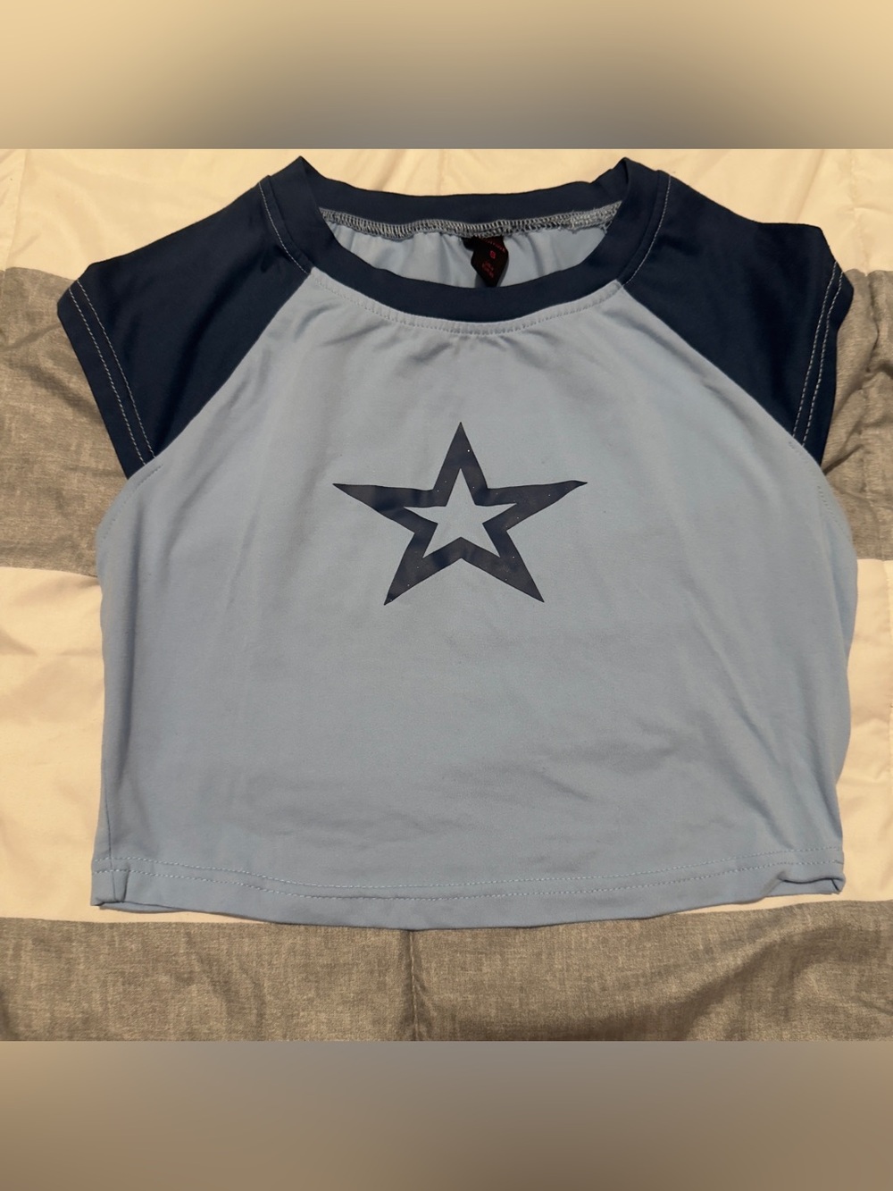 ROMWE Light Blue Crop Top with Navy Star Raglan Sleeves